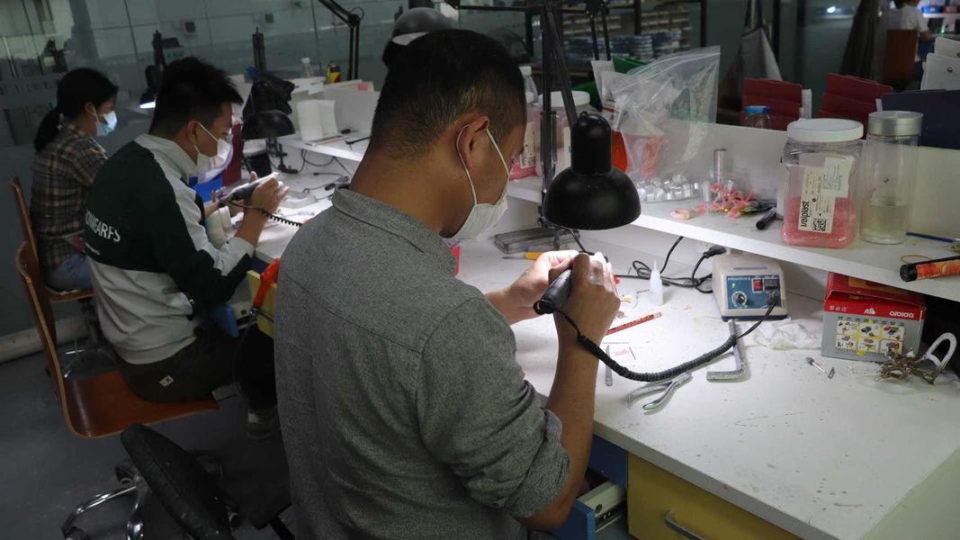 Standard Dental Lab Co., Limited производственная линия производителя